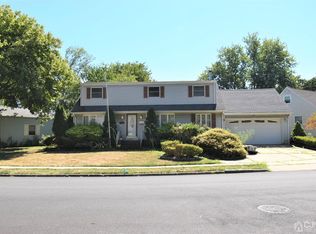 17 Sine Rd, Edison, NJ 08817