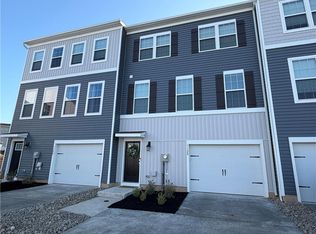 1128 Meadowlark Dr, Fogelsville, PA 18051