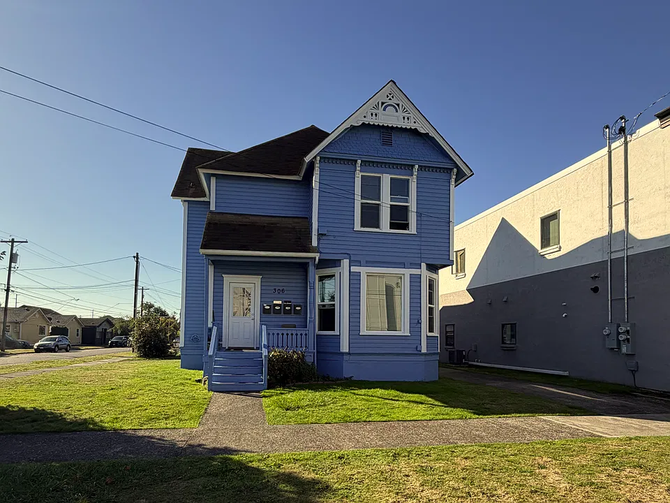 306 Alder St #1