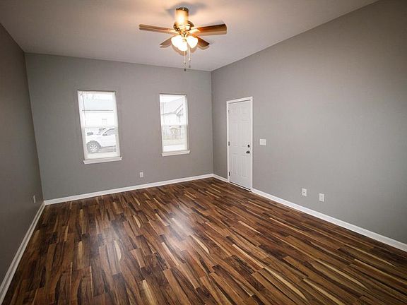 3rd image of 511 W North St