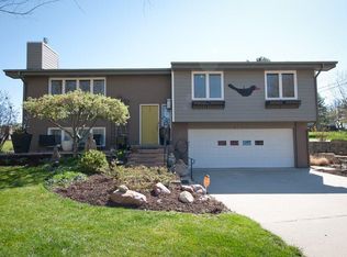 4720 Mandarin Cir, Lincoln, NE 68516