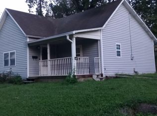 217 W 6th St, Holton, KS 66436