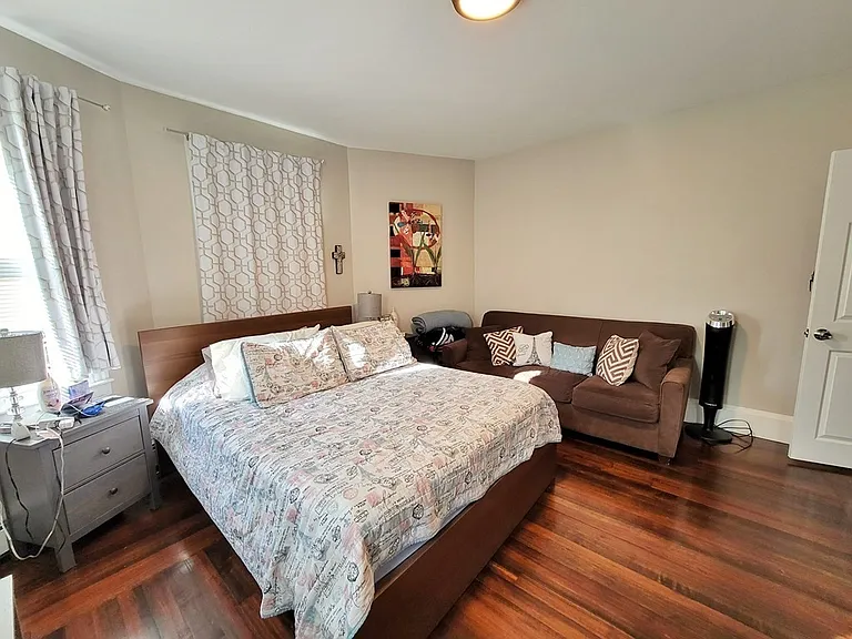 44 Webster St #3 — Photo 5