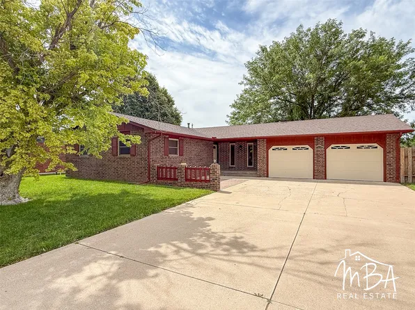 1608 Pioneer Rd, Garden City, KS 67846