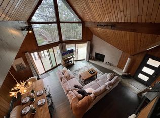 150 Old Toll Rd, Lake Arrowhead, CA 92352