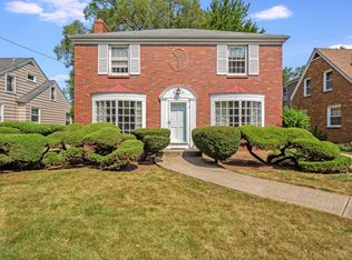 840 Oakley Ave, Elgin, IL 60123