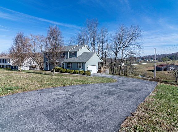 4th image of 120 Stonybrook Dr