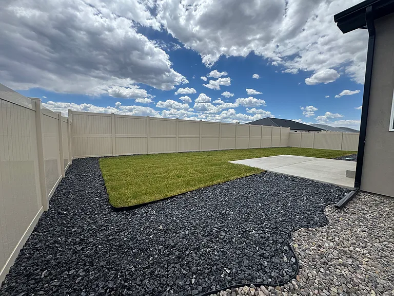646 Haynes Dr — Photo 5