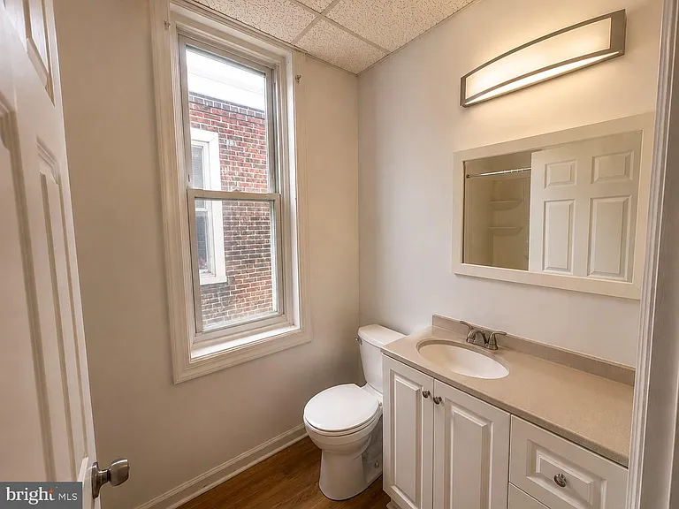 2115 W Ontario St #3 — Photo 3