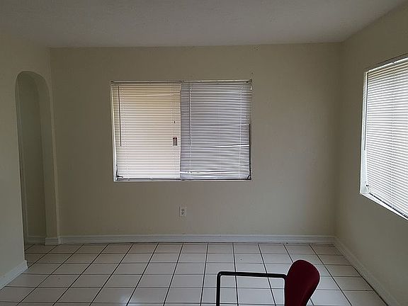 5th image of 608 N B St