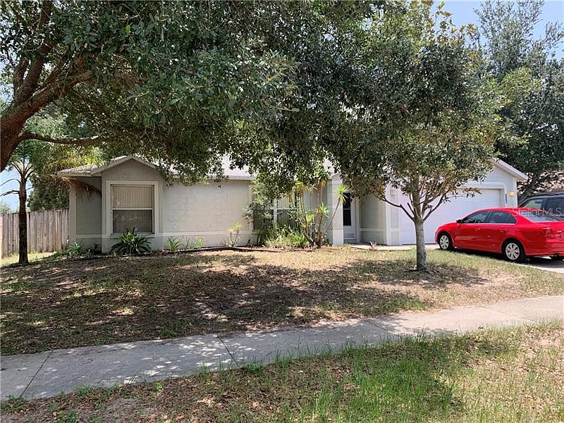 1st image of 215 Valley Edge Dr