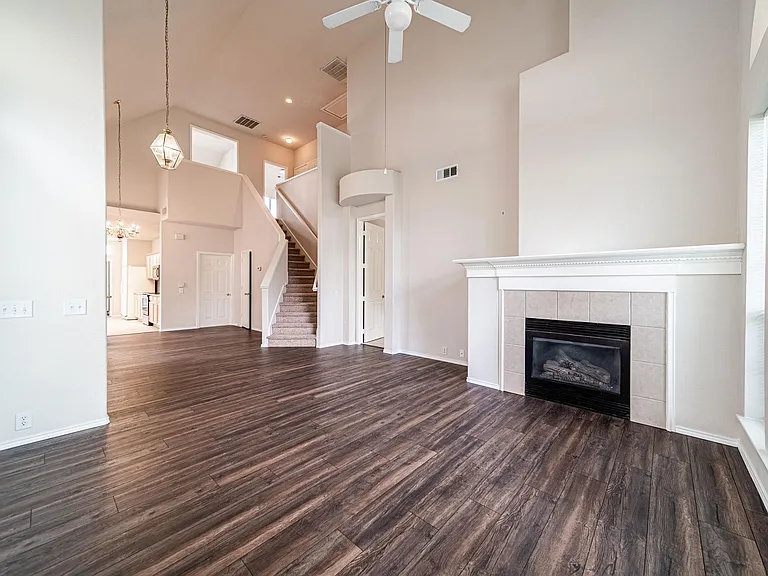 6870 Winston Dr — Photo 9