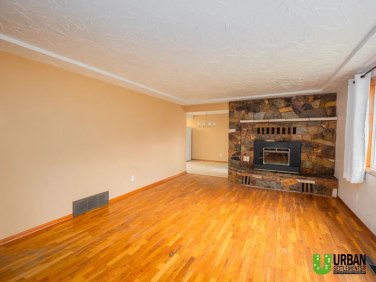 2814 E Garden Ave — Photo 2