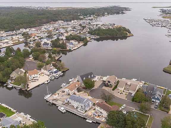 3rd image of 0 Pelican Pt