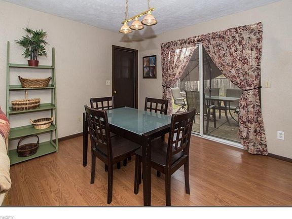 5th image of 4500 Briarwood Dr