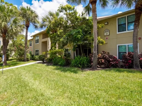 4045 CROCKERS LAKE BOULEVARD #14, SARASOTA, FL 34238