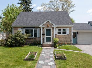 13 Oakley St, Portland, ME 04103