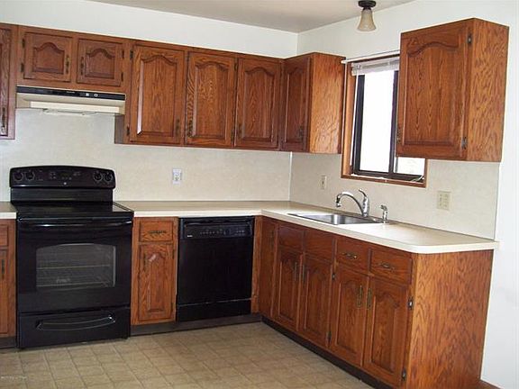 2nd image of 5527 Elmwood Dr