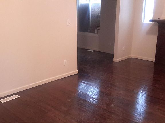 3rd image of 15444 Birwood St