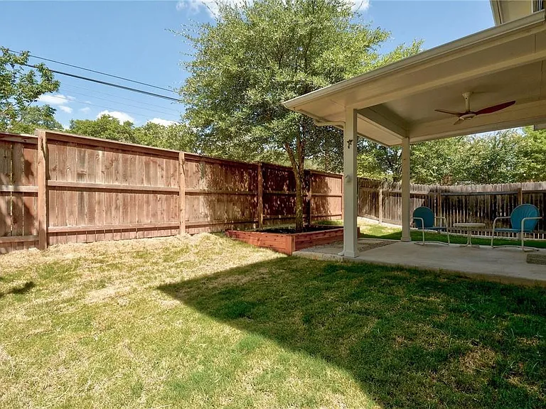 7408 Buchholz St — Photo 24