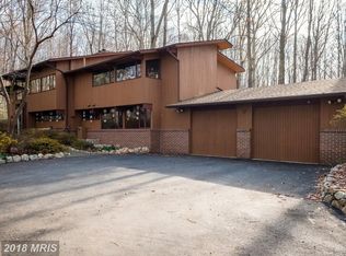 8209 Shadowridge Dr, Fairfax Station, VA 22039