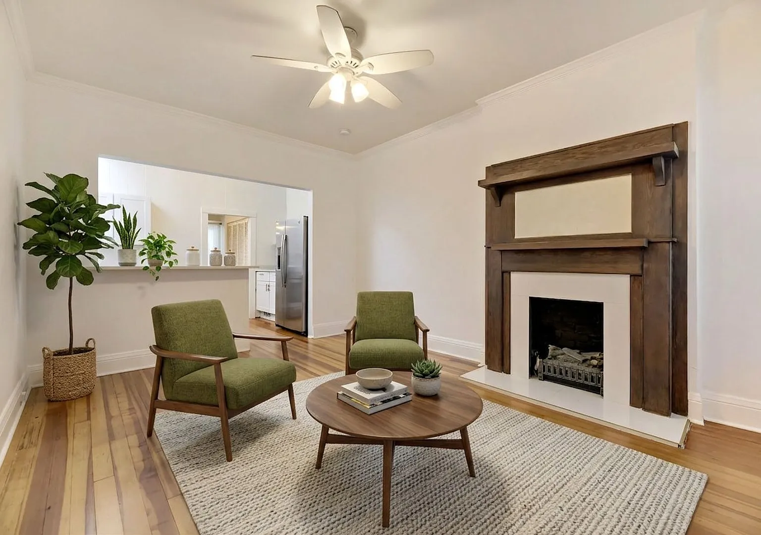 Remodeled Row Home in one of Denver's most desirable neighborhoods of Wash Park! — Photo 2