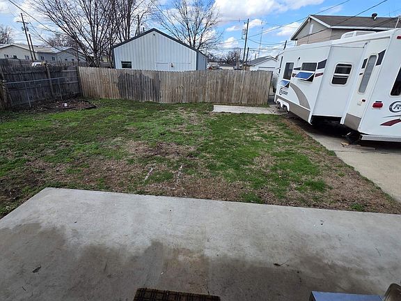 3rd image of 310 W 2nd St