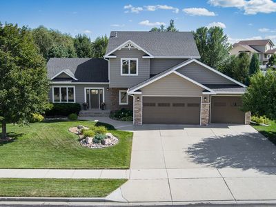 5009 Boulder Ridge Rd, Bismarck, ND, 58503