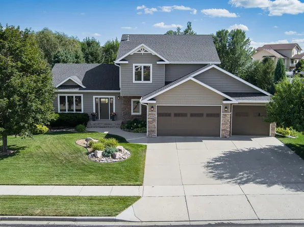 5009 Boulder Ridge Rd, Bismarck, ND 58503