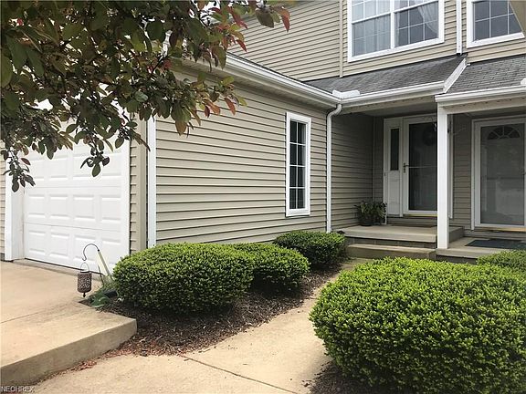 2nd image of 62 Canter Ln APT B