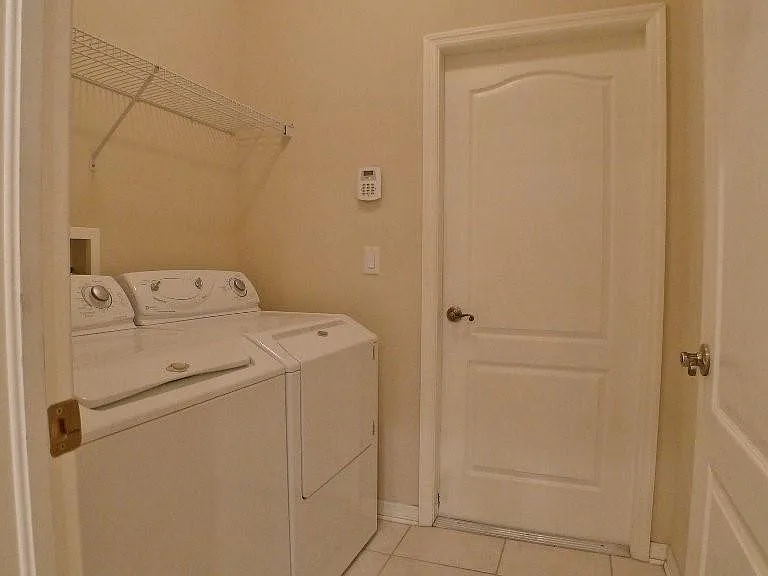 3315 Chapel Creek Cir — Photo 9