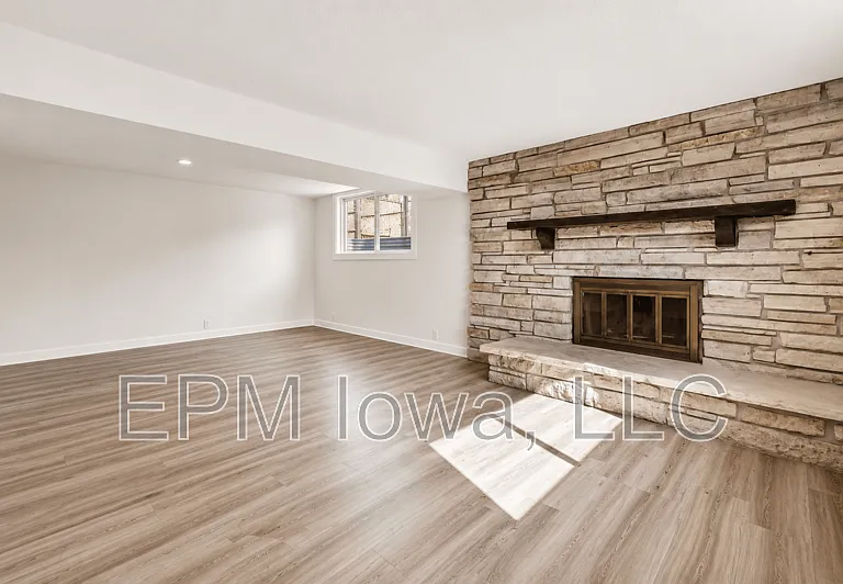 82 W Post Rd NW — Photo 21
