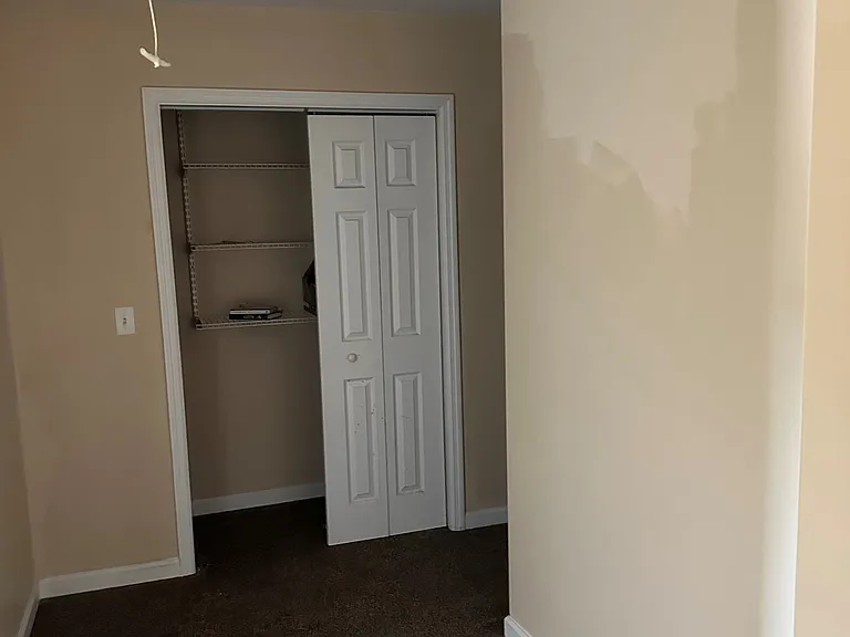 105 Chesapeake Ct — Photo 7
