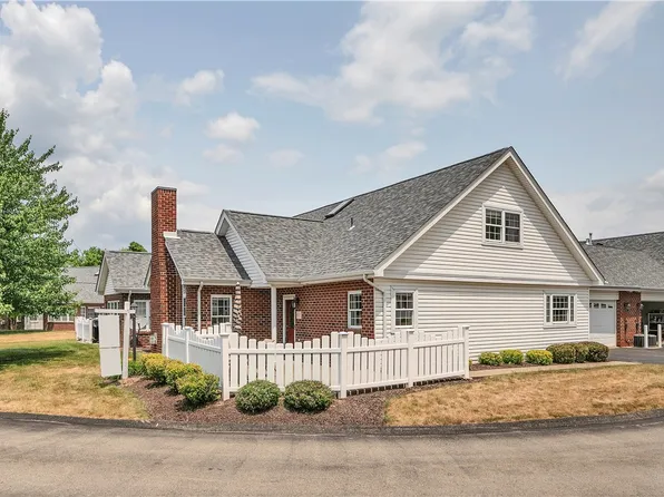 5011 Whispering Pines Ln, Murrysville, PA 15668