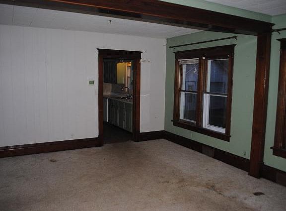 4th image of 306 Wollan St