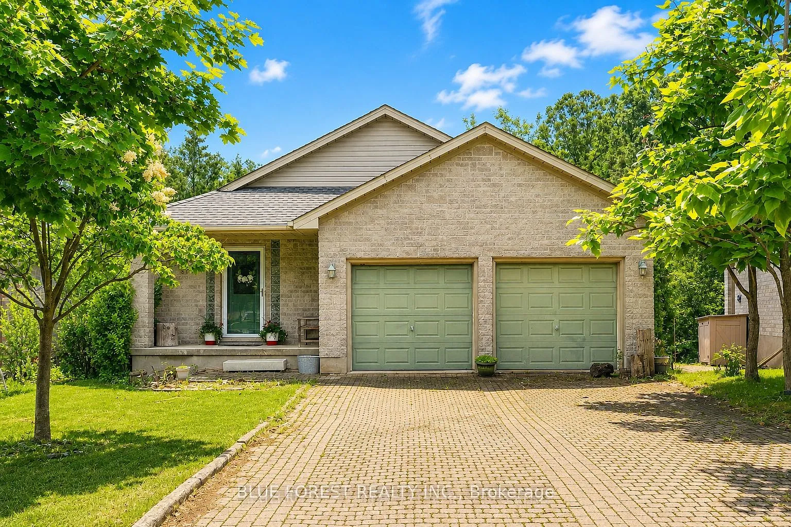 3 bed, $1,899 — Photo 1