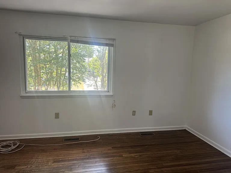 719 Shiloh St #1 — Photo 10