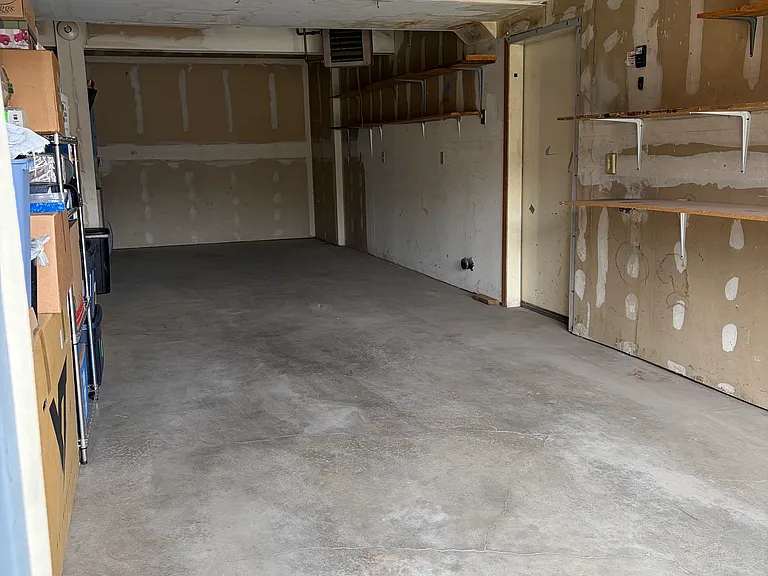 OVERSIZED TANDEM GARAGE