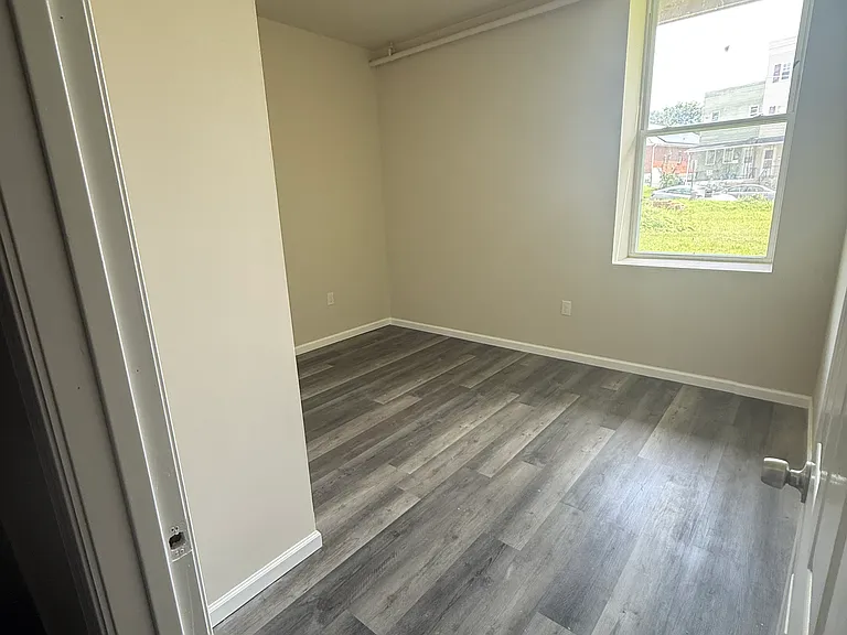 119 S Aubrey St #105 — Photo 2