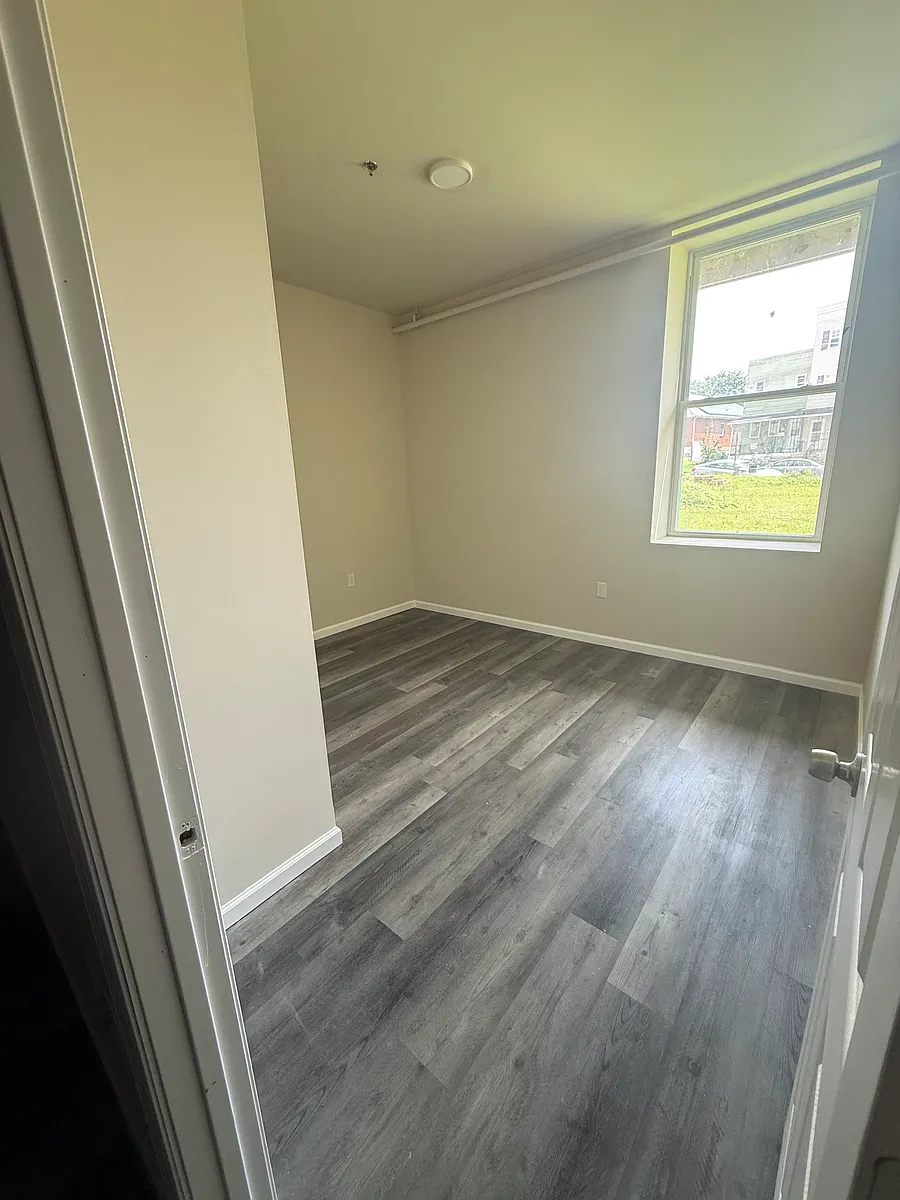 Building Photo - 119 S Aubrey St #105
