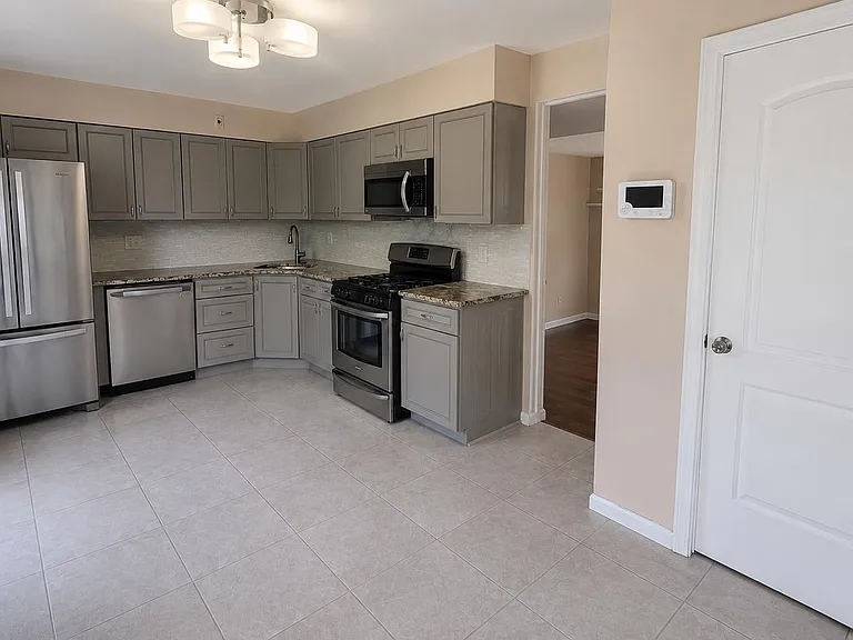 4236 Slater Ave — Photo 19
