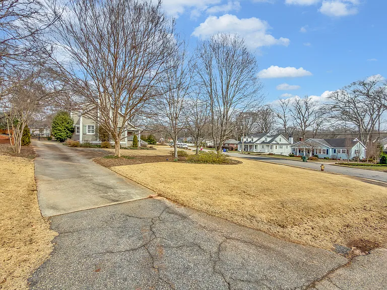 128 Rockwood Dr — Photo 56
