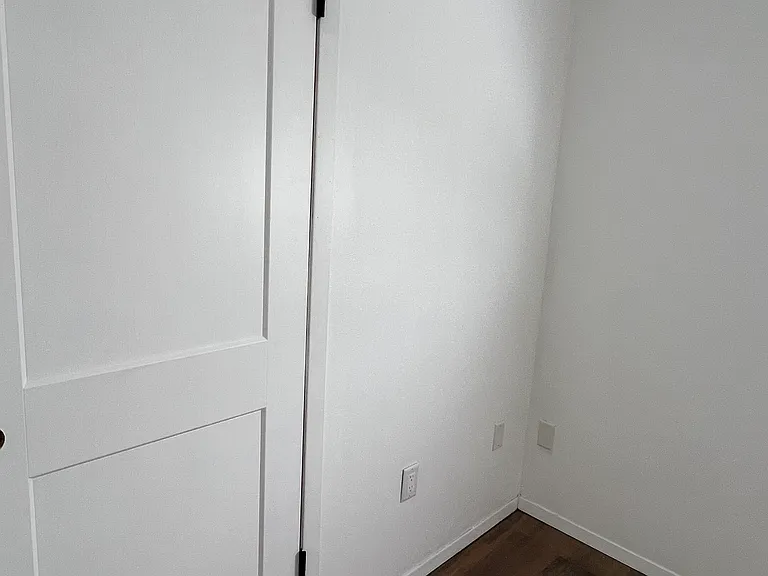 3297-99 Ashland St #1 — Photo 5