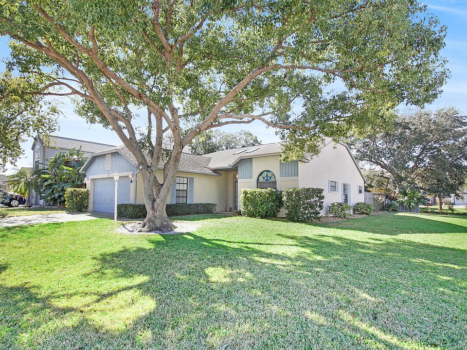 1st image of 2462 Meadow Cove Blvd