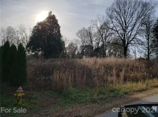 7 3rd Ave SE, Catawba, NC 28609