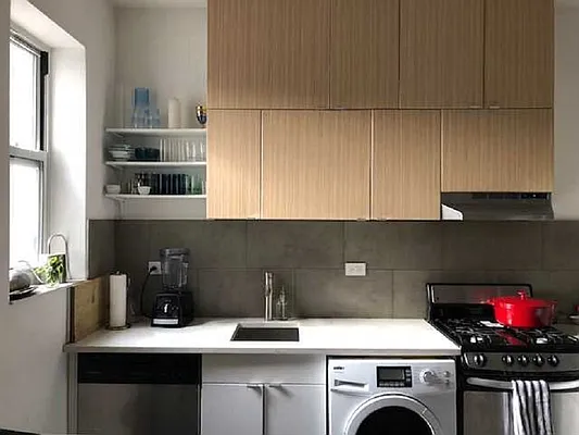 Rented by Citi Habitats | media 64