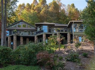 404 Hardwood Summit Dr, Hendersonville, NC 28739