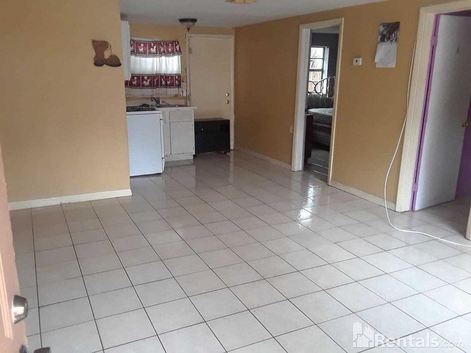 1st image of 901 S Delaware Ave APT 8