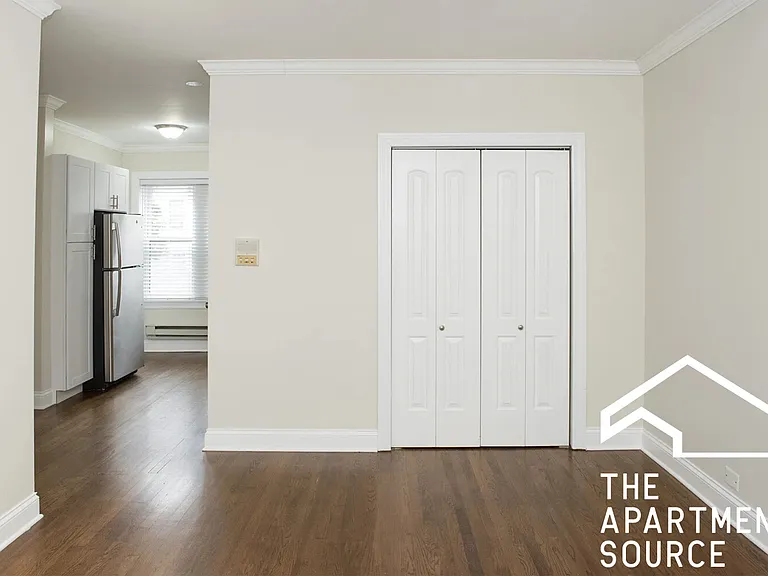 3817 N Greenview Ave #1E — Photo 8