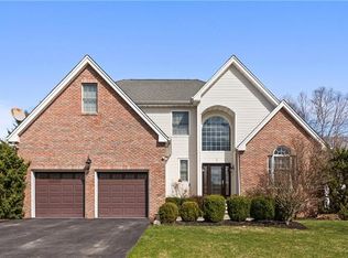 3 Harris Ct, Baldwin Place, NY 10505